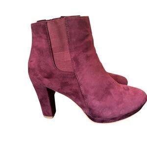 Bella Marie Ankle Boot With Heel Size 8.5 Wine Red Faux Suede Almond Toe Pull On